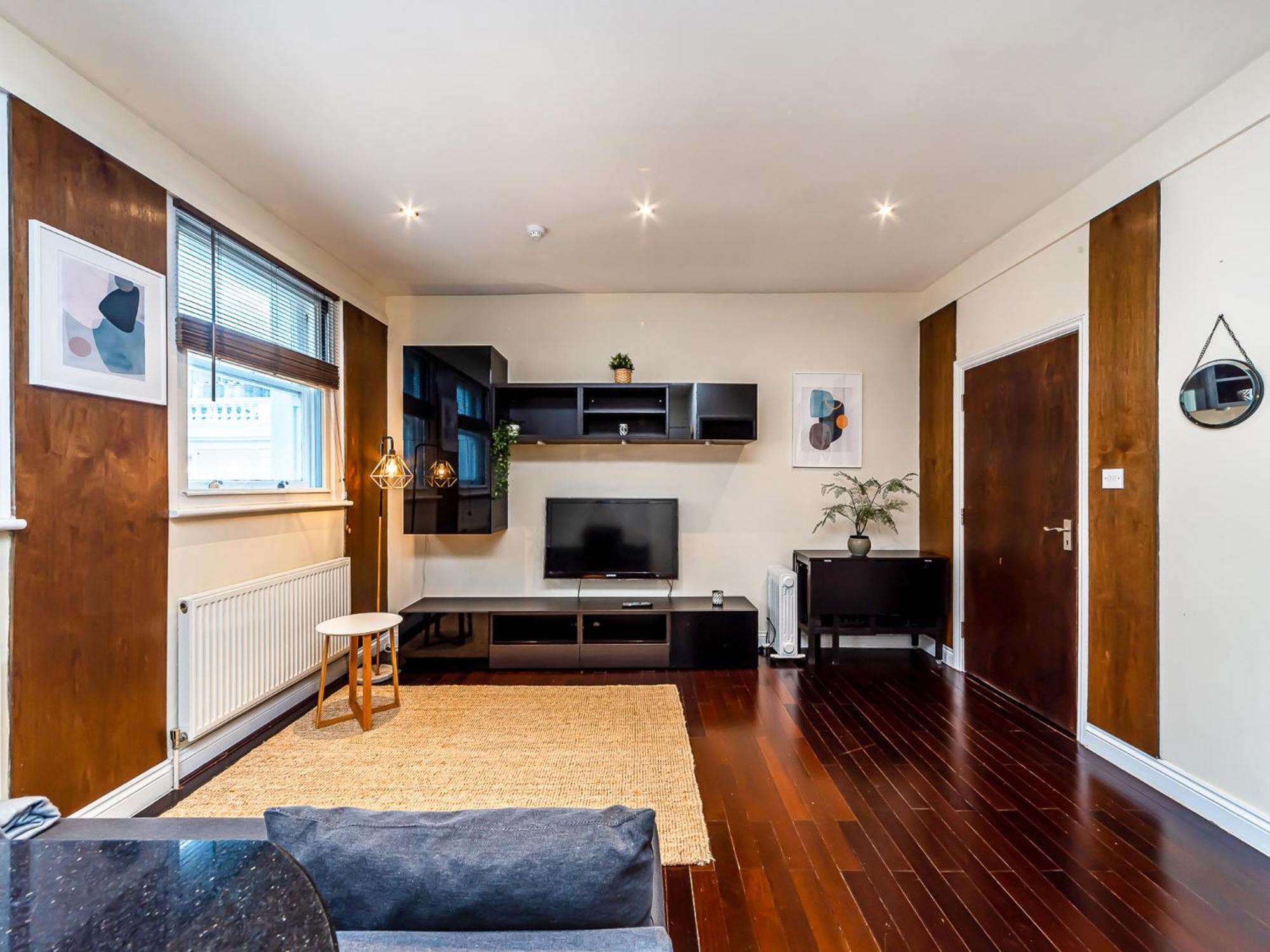 Pass The Keys West End Apartment Near Tottenham Court Road Londra Dış mekan fotoğraf