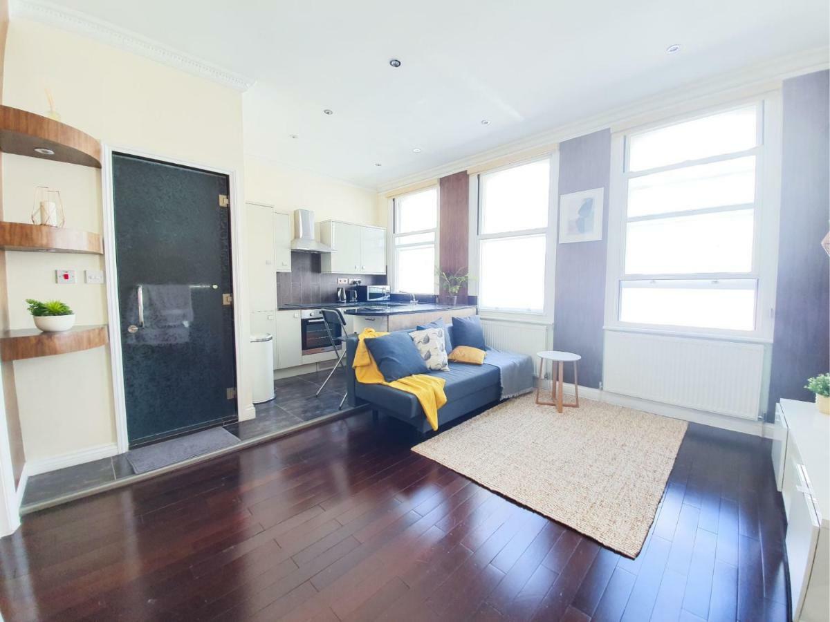 Pass The Keys West End Apartment Near Tottenham Court Road Londra Dış mekan fotoğraf